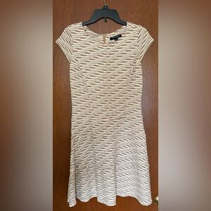 Sharagano Beige Wave Pattern Fit and Flare A-Line Dress Cap Sleeves Casual